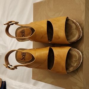 SOFFT Corrina Lemon Yellow Sandals